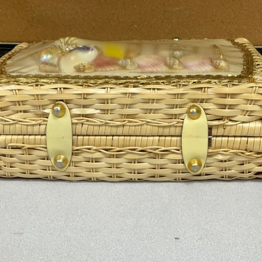 Vintage Seashell Wicker Handbag - Natural, Cream & Pink - Picture 4 of 7